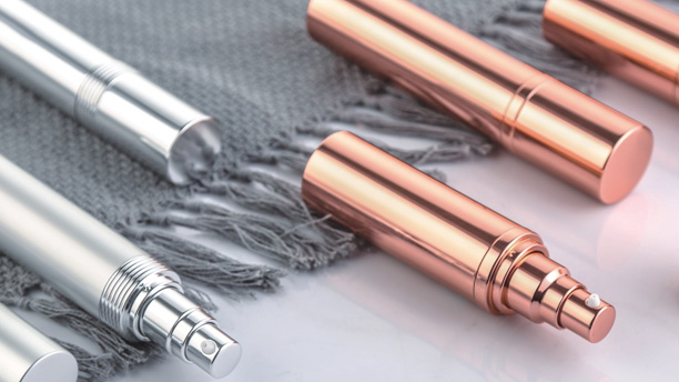 Hva er designfunksjonene til utseendet til luftløs aluminiumsflaske?